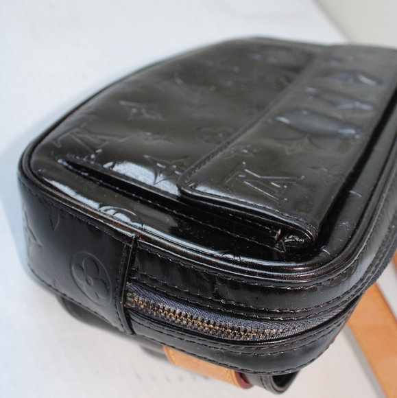 LV Vernis Fulton Fannypack - Picture 9 of 12